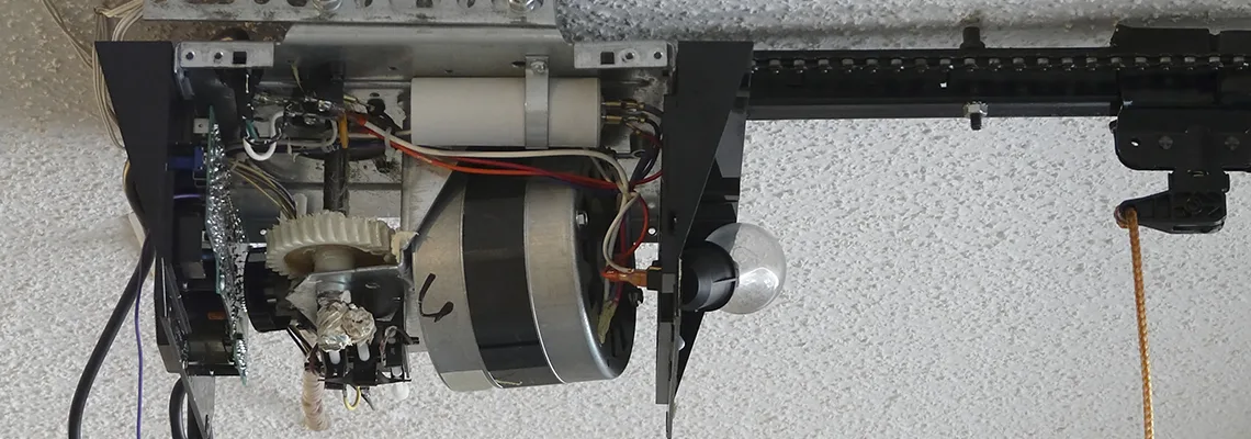Sliding Garage Door Humming Noise Repair in West Palm Beach, Florida