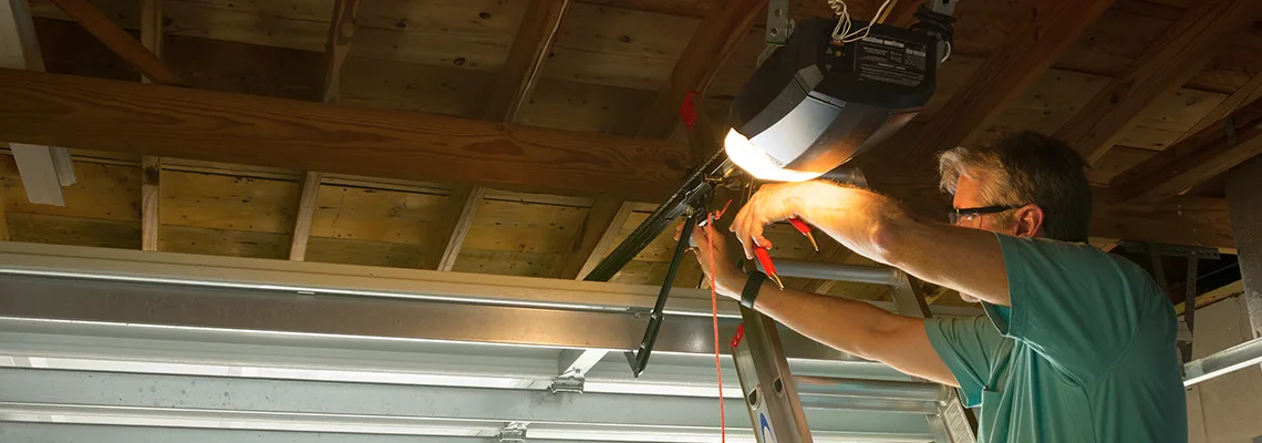 Garage Door Panel Troubleshooting in West Palm Beach, Florida